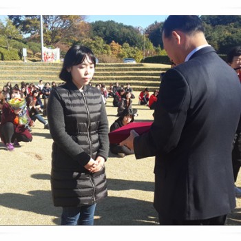 2015 동래구 사회복지인 대회-동래구청장 표창(자립지원팀 박신애) (10.31) 이미지