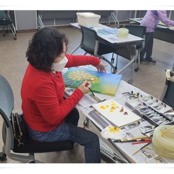장애인평생학습도시사업-자아존중감 향상을 위한 미술교실 이미지