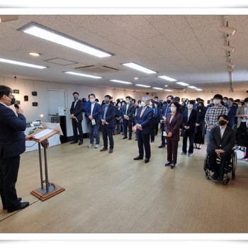 한결 꿈 장학사업 기금조성 사진전시회 &lt;들꽃사진전 꽃내음&gt; 개최(2022.04.29 ~ 04.30) 이미지